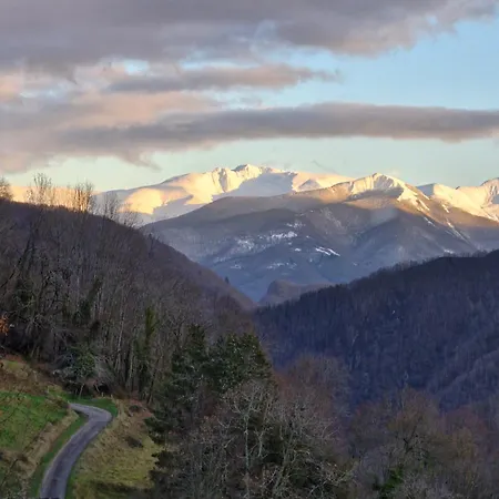 Independante Au Calme En Moyenne Montagne Bed & Breakfast