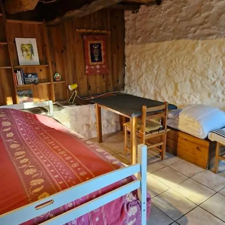 Independante Au Calme En Moyenne Montagne Bed & Breakfast *